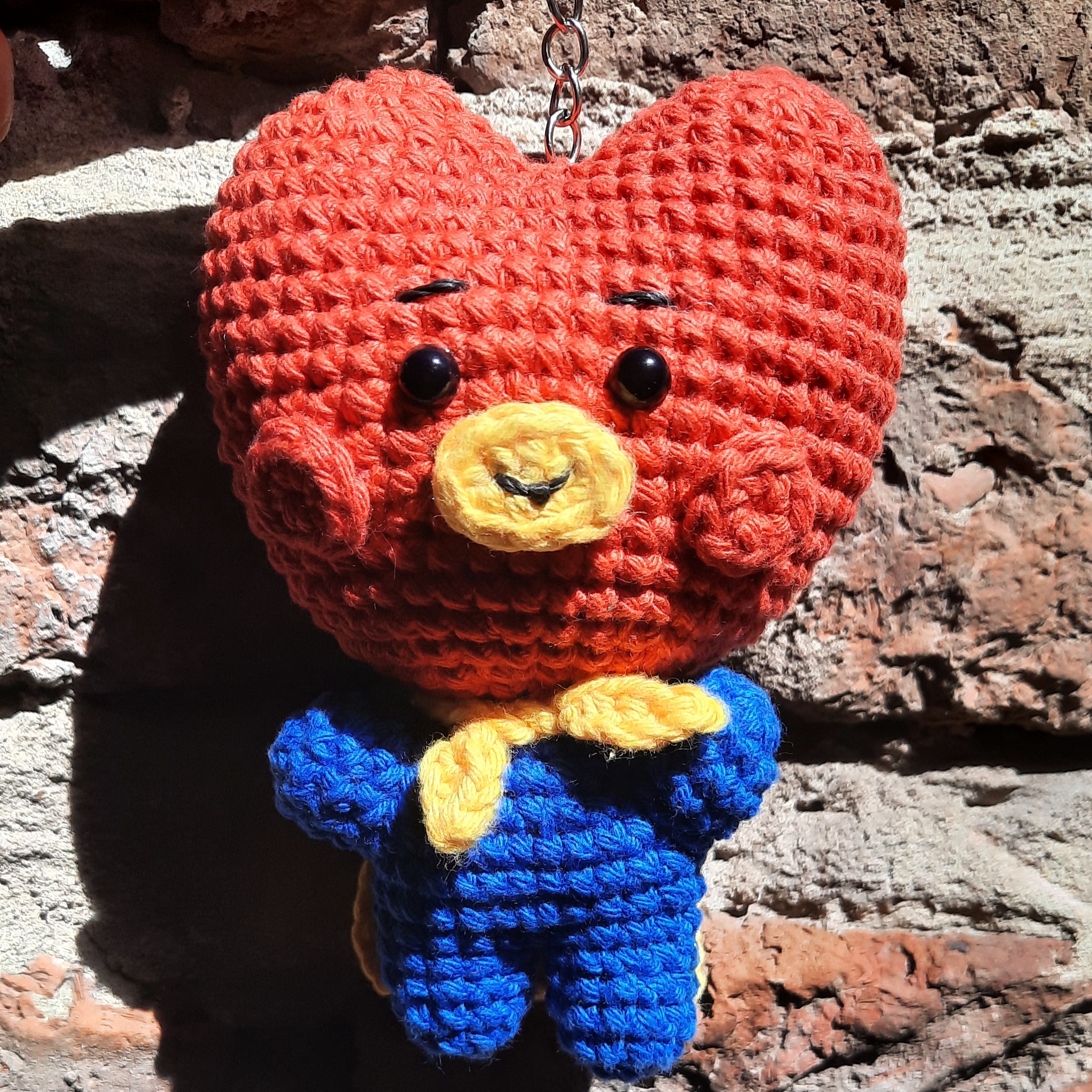 tata de bt21