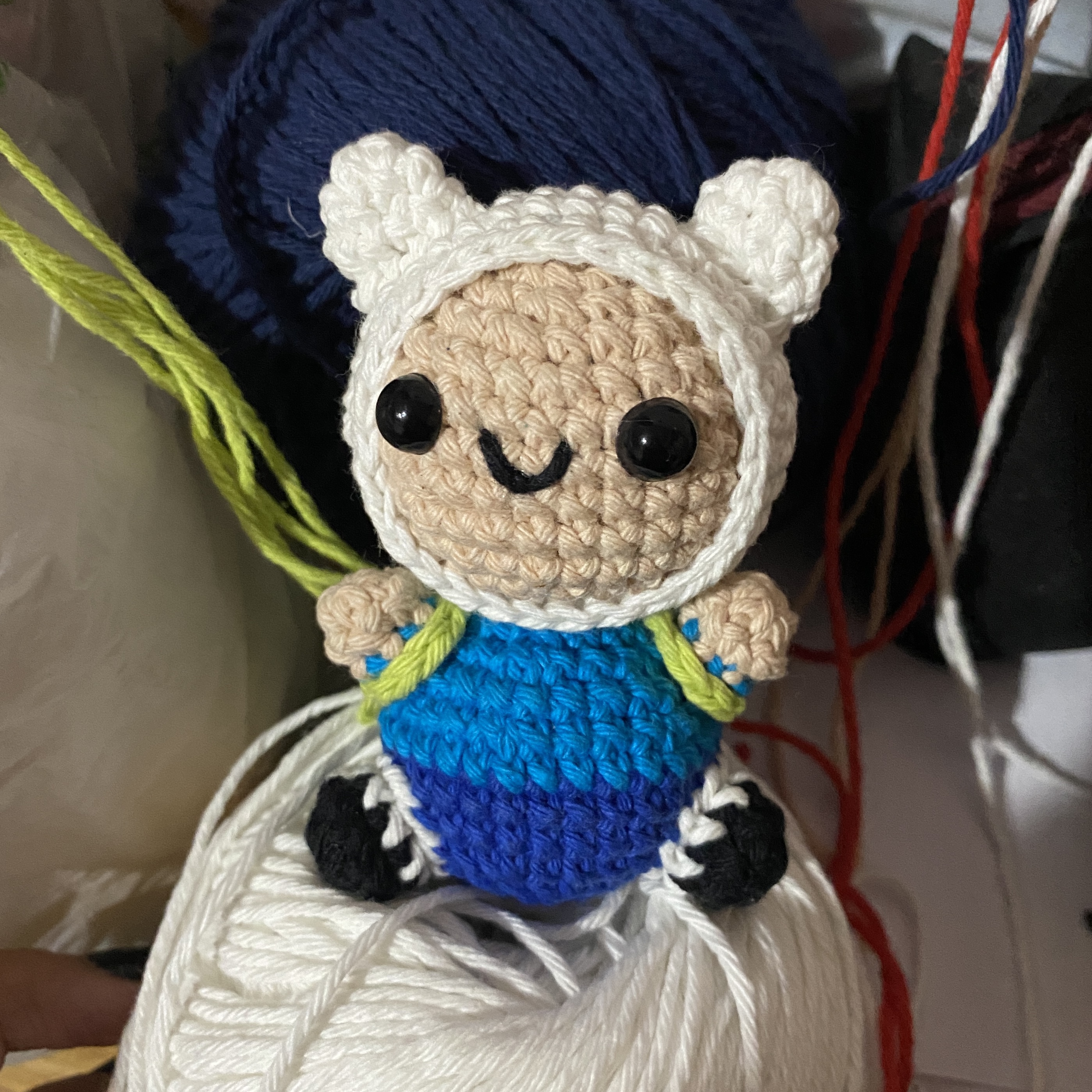 imagen de finn a crochet